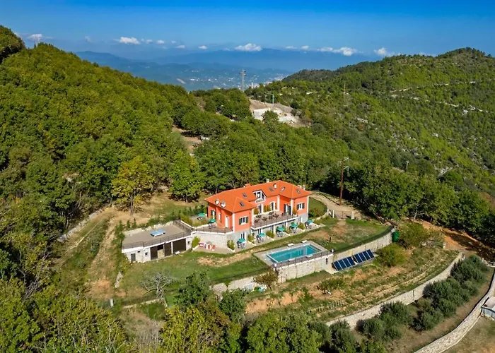 Cascina Trevo Agroturismo *